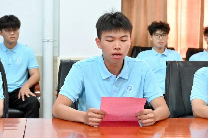 3ef13c22370a4aad888faa005c3c0fa9.jpg 3ef13c22370a4aad888faa005c3c0fa9.jpg